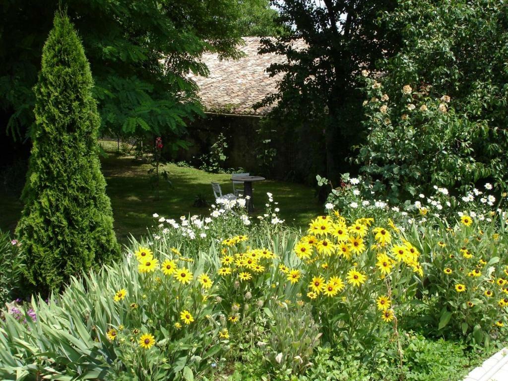 La Petite Provence De Touron Bed & Breakfast Pujols  Екстериор снимка